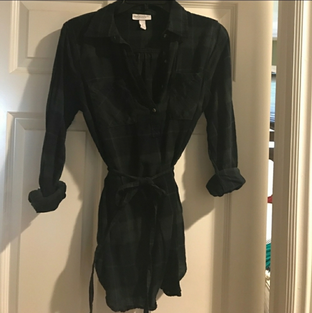 Liz Lange | Maternity Green Buffalo Flannel Top Medium - Picture 1 of 1